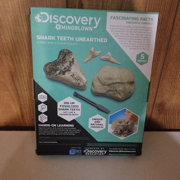 Discovery Toys Discovery Mindblown Excavation Mini Shark